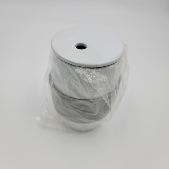 Pampered Chef White Round Ceramic Egg Cooker - Picture 1 of 5